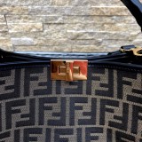 FendIconic Peekaboo XLITE 30X15X26cm  8882AGN680