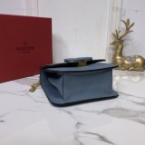 Borsa VLTN  VSLING 0005  p650  18 x 16 x 8,5 cm