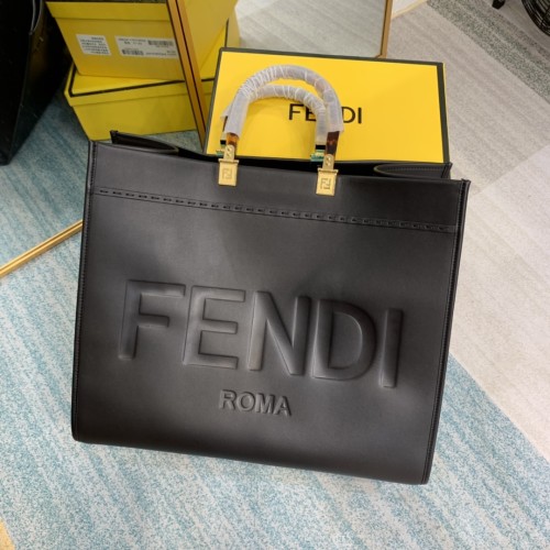 Borsa FENDI alcantara  p950 1250  40x20x35cm