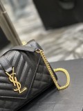 Envelope piccola in pelle  600195 - 526286  21cm
