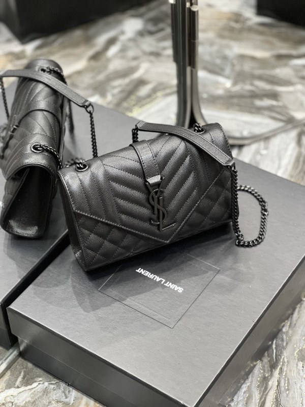 Envelope piccola in pelle  600195 - 526286  21cm