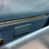 Montaigne M9203  24x17x8cm