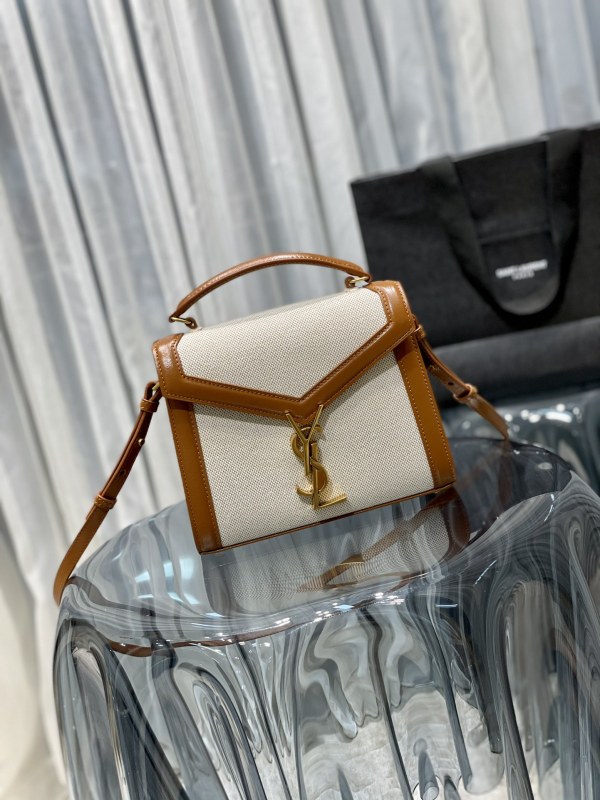 Cassandra Mini 623930 - 602716 20×16×7.5cm