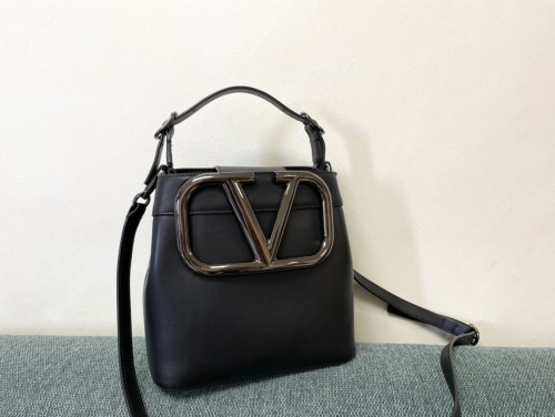 Borsa VLTN 750  20x19x12cm  1122