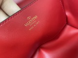 Borsa VLTN p700   4400  19x12x8cm