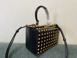 Borsa VLTN p700   4400  19x12x8cm