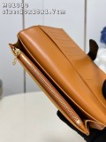 LV M81330 19x10x1.7cm