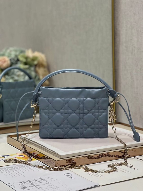 Borsa M0061 19 x 13 x 5cm005