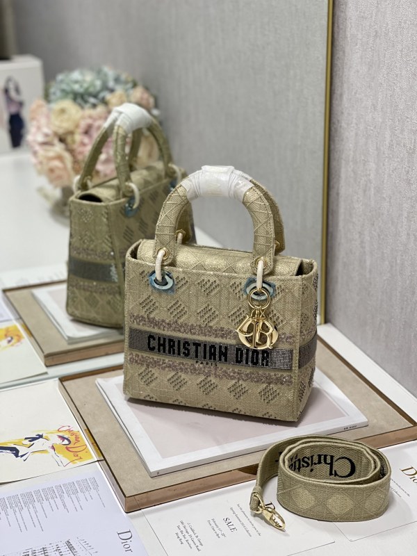 Dior M9027 24x20x11 cm