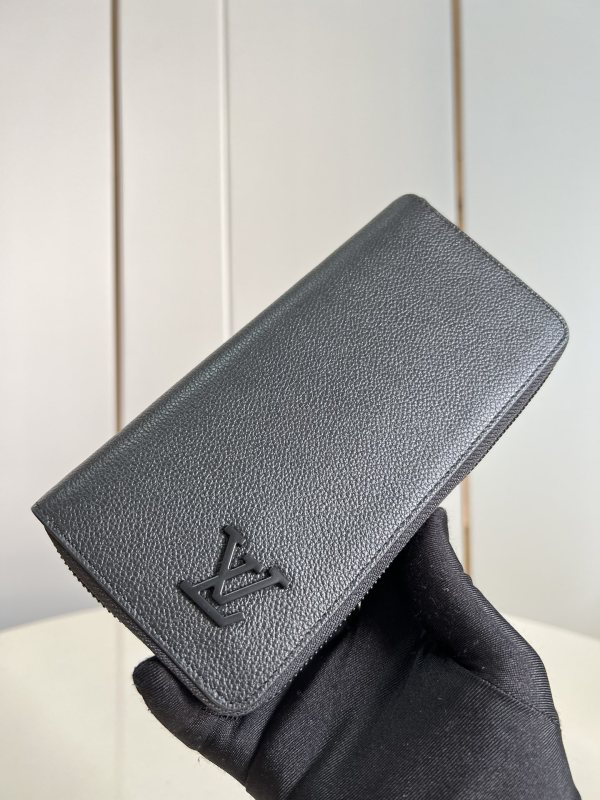 LV M69979 10x20x2cm