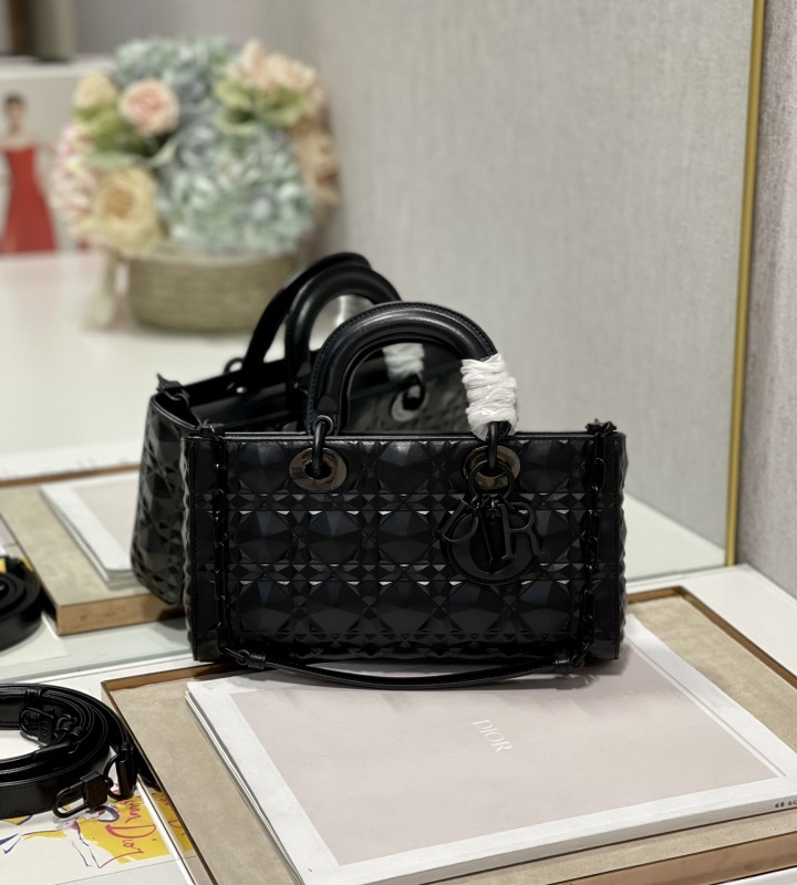 Borsa M0540  26×6×14 cm