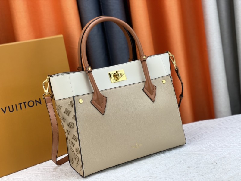 Borsa tote On My Side M53823 M53825 M53826  30.5 x 24.5 x 14 cm