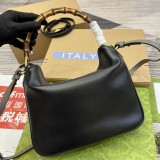 Borsa a spalla Gucci Diana misura media Modello 746124