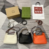 Borsa a spalla Gucci Diana misura media Modello 746124