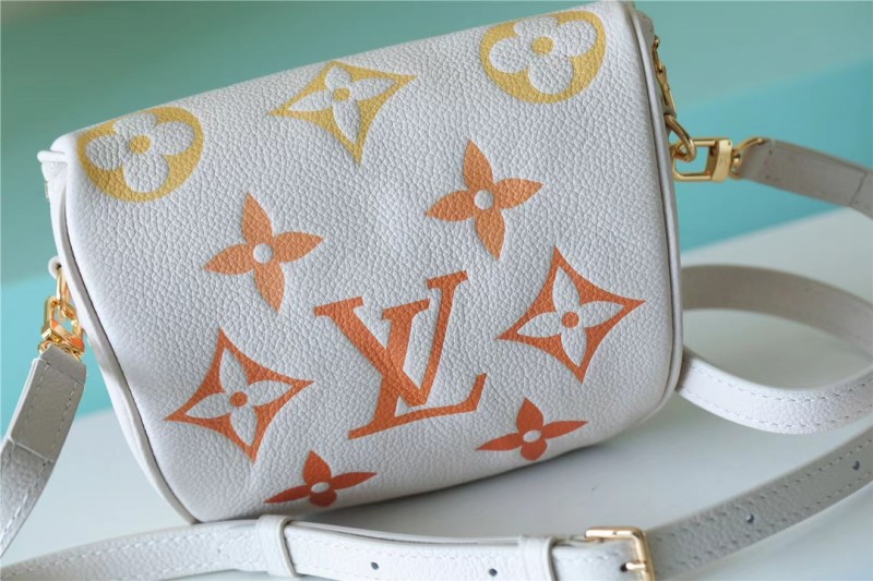 Mini Bumbag M82208 17 x 12 x 9.5 cm