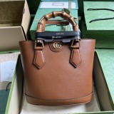 Borsa shopping Gucci Diana misura piccola Modello 750396