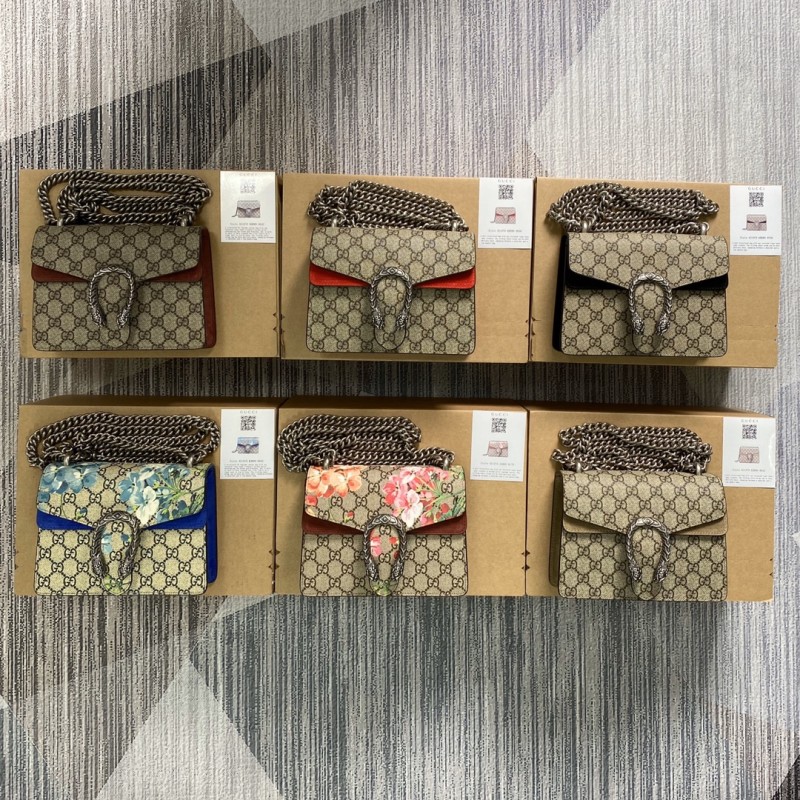 Mini borsa Dionysus in GG Supreme Modello 421970
