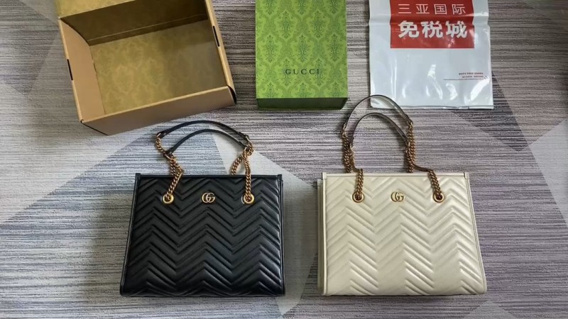 Borsa shopping GG Marmont misura media Modello 779724