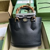 Borsa shopping Gucci Diana misura piccola Modello 750396