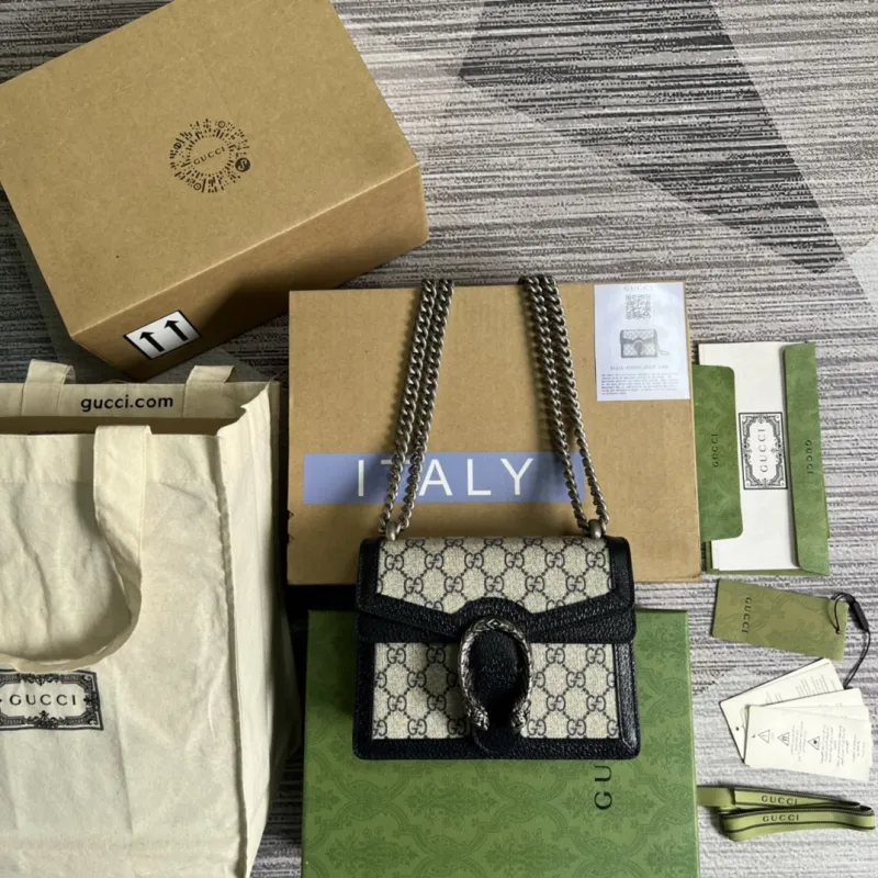 Mini borsa Dionysus in GG Supreme Modello 421970