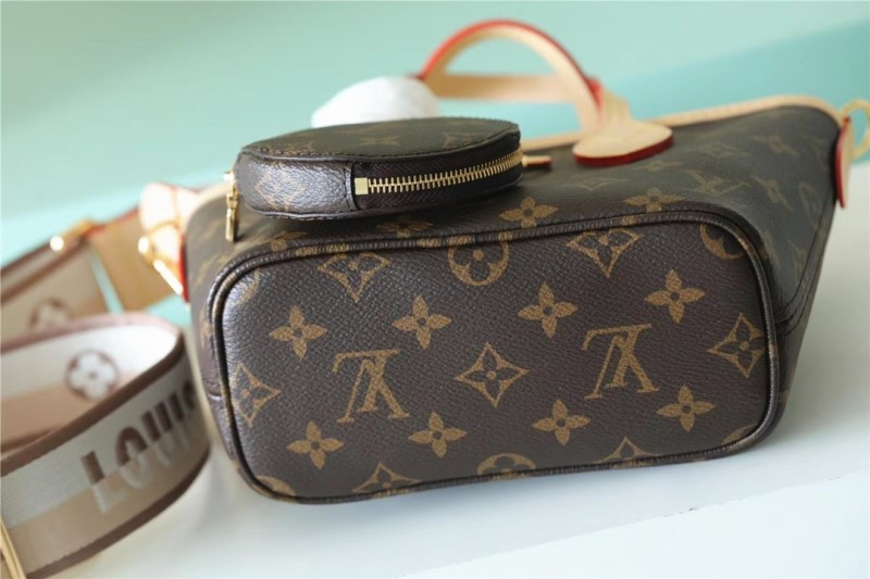 Neverfull BB M46705 24 x 14 x 9 cm