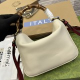 Borsa a spalla Gucci Diana misura piccola Modello 746251