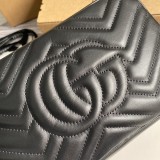 Borsa a spalla GG Marmont matelassé misura piccola Modello 447632