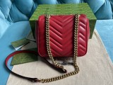 Mini borsa shopping GG Marmont in pelle matelassé Modello 739682