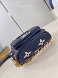 Mini Bumbag M85636 17 x 12 x 9.5 cm