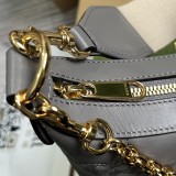 Borsa a spalla in pelle matelassé con GG misura piccola Modello 739709