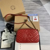 Borsa a spalla GG Marmont matelassé misura piccola Modello 447632