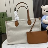 Borsa shopping con stampa Gucci misura media Modello 772176