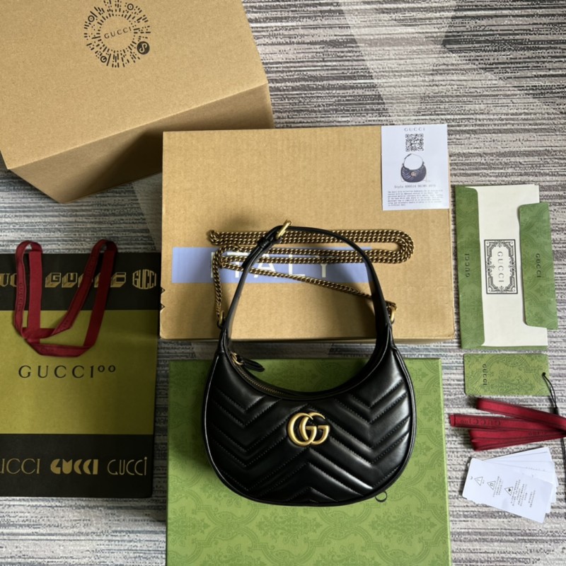 Mini borsa a mezzaluna GG Marmont Modello 699514