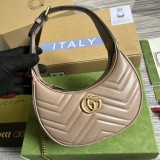 Mini borsa a mezzaluna GG Marmont Modello 699514
