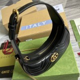 Mini borsa a mezzaluna GG Marmont Modello 699514