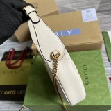 Mini borsa a mezzaluna GG Marmont Modello 699514