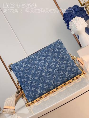 Borsa  Coussin PM M24564