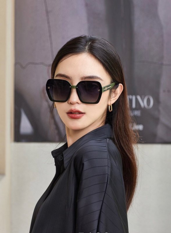 Occhiali Chanel P100  001