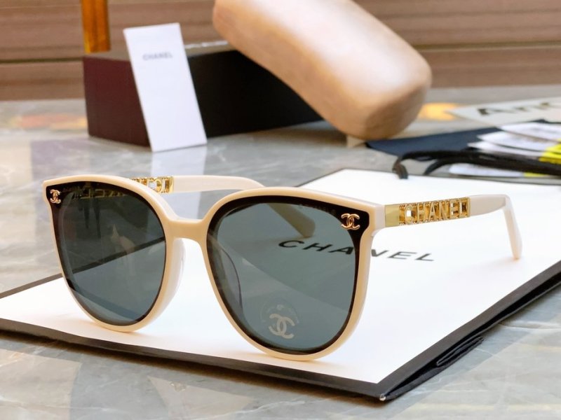 Occhiali Chanel P170