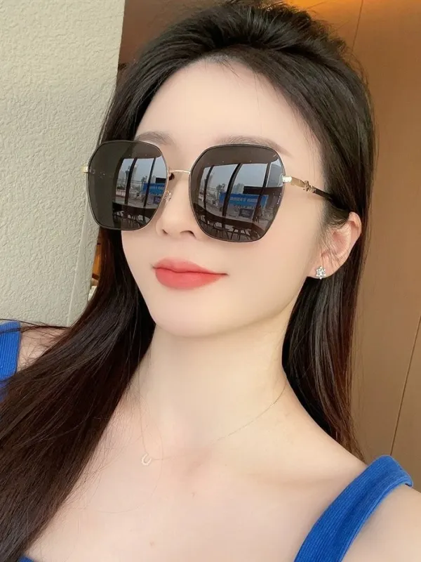 Occhiali Chanel x P100