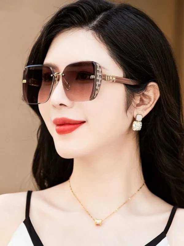 Occhiali Miu Miu P100