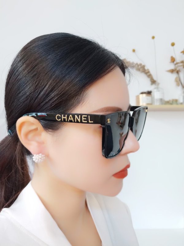 Occhiali Chanel P100