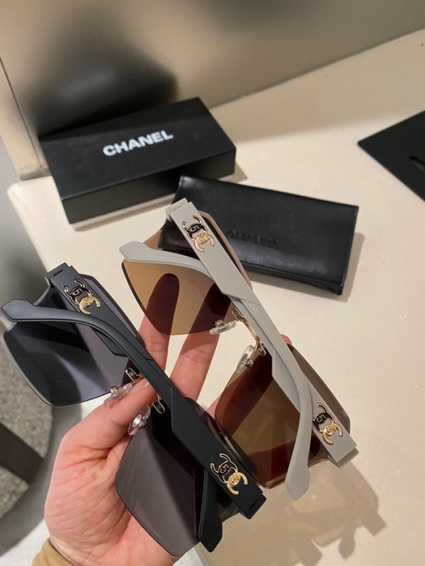 Occhiali Chanel P105