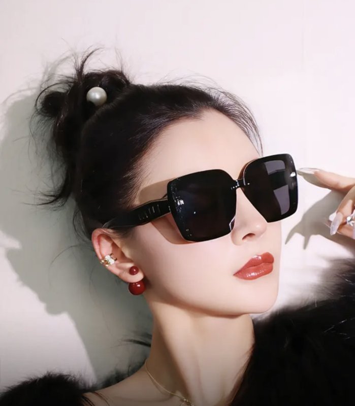 Occhiali Miu Miu P105