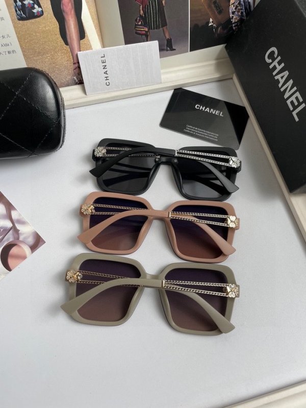 Occhiali Chanel P100