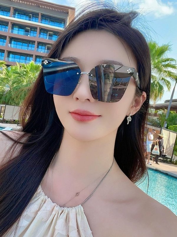 Occhiali Chanel x P100