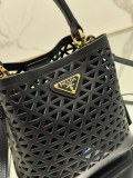 Prada 18×17×10.5 cm 1BA217