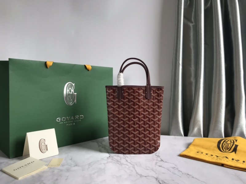 GOYARD Poitiers 020187 21x24cm