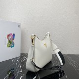 Prada 1BC178 32x 25.5x 7.5cm