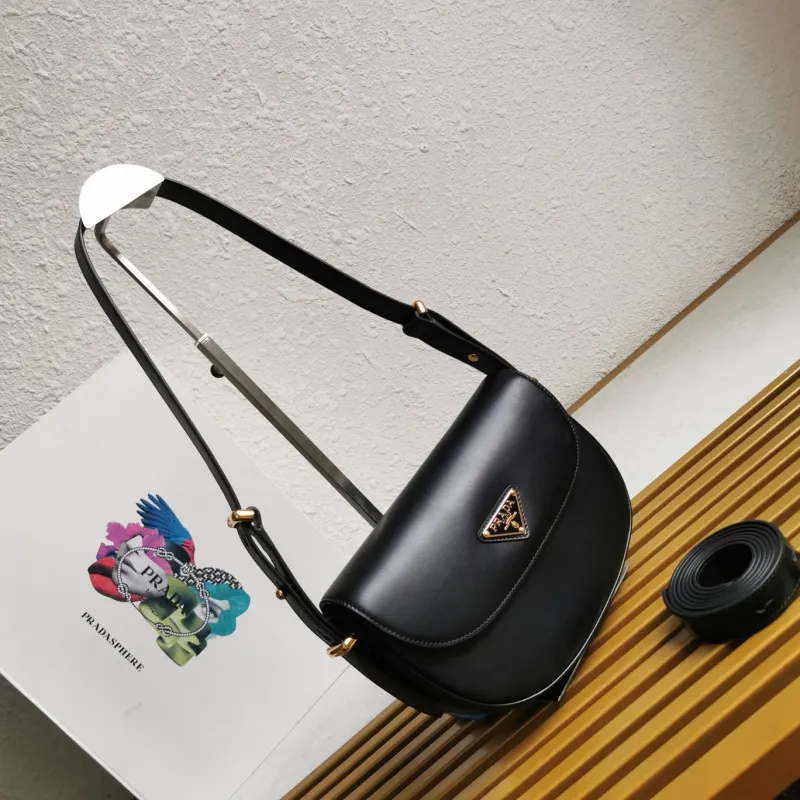 Prada  1BD365 22x 17x 5.5cm